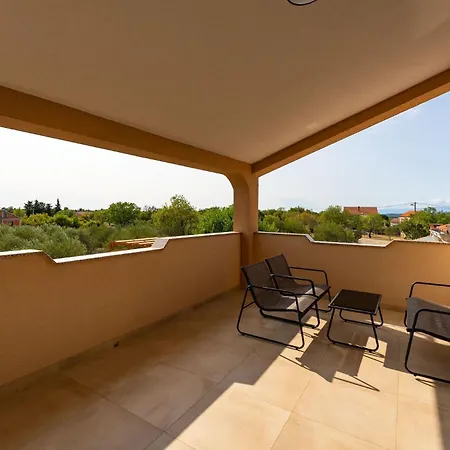 3 Bedroom Stunning In