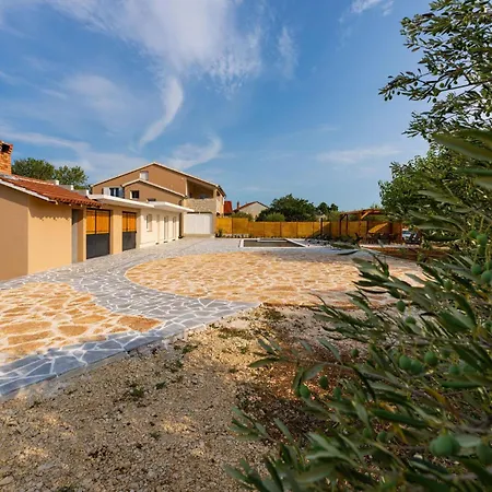 3 Bedroom Stunning In * Benkovac