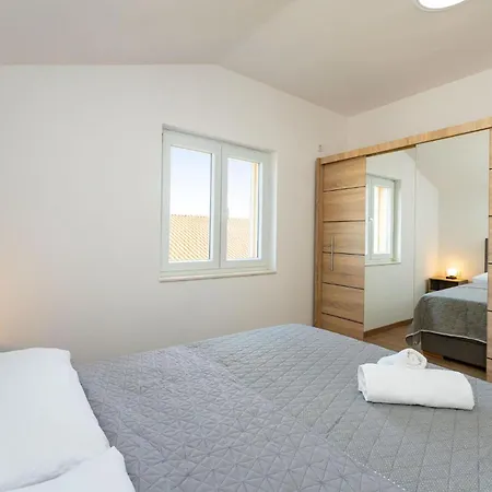 3 Bedroom Stunning In * 벤코바츠